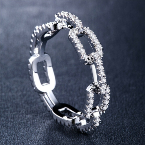 Jewelry - Elegant 925 Silver White Sapphire Ring New